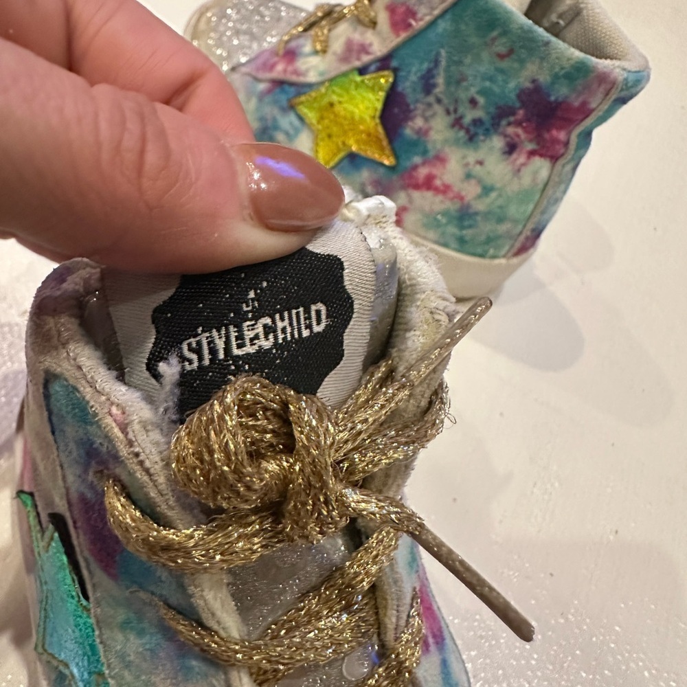 Designer Kids Tie-Dye Sneakers with Gold Star - Picture 4 of 7